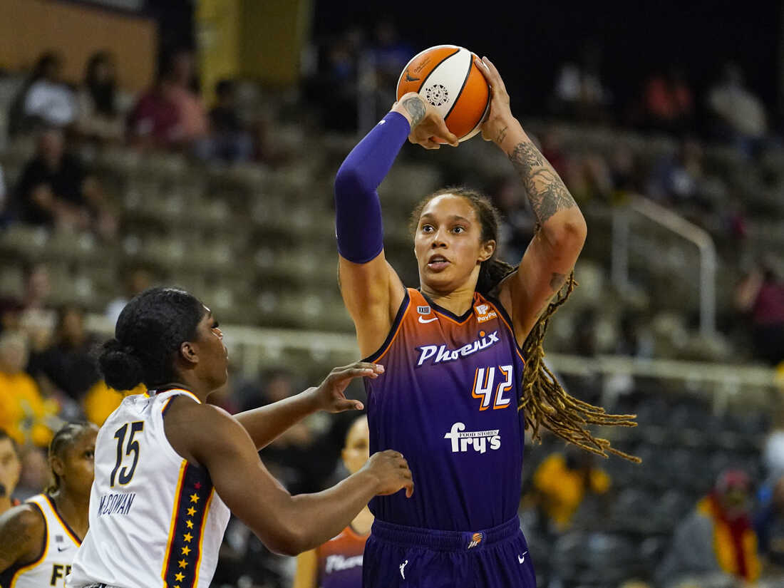 Brittney Griner Net Worth Basketball Player Imprisoned In Russia