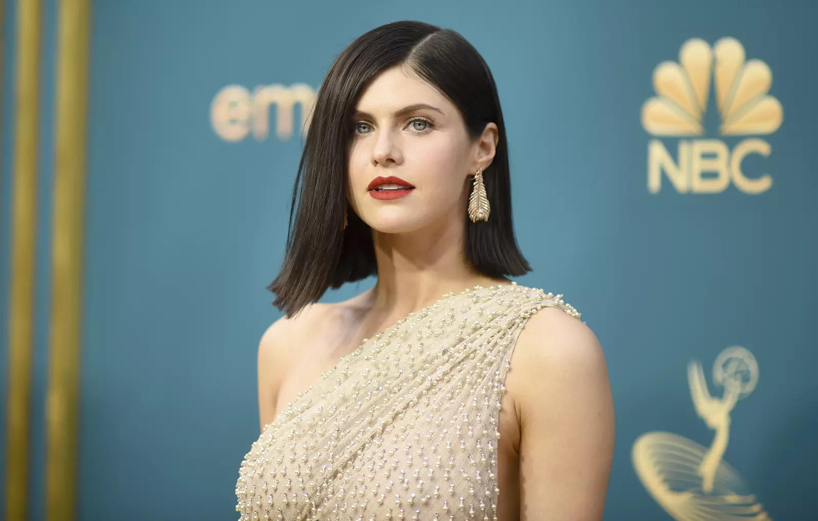 Alexandra Daddario Husband, Age, Net Worth & More Magzica